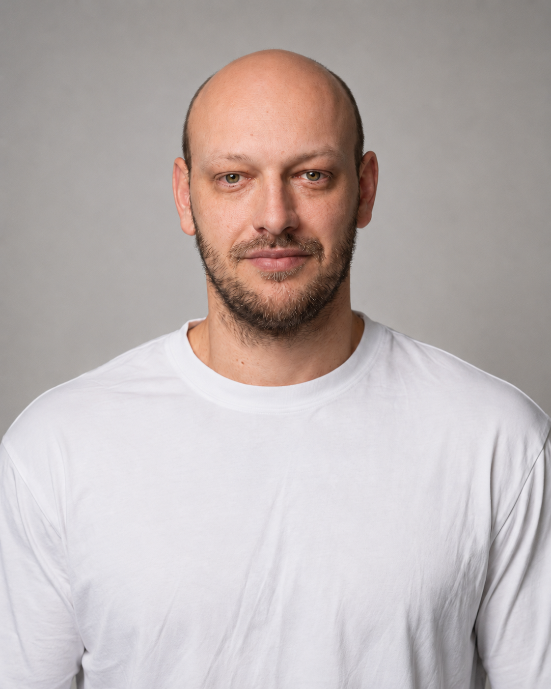 Portrait von Alex Breuer